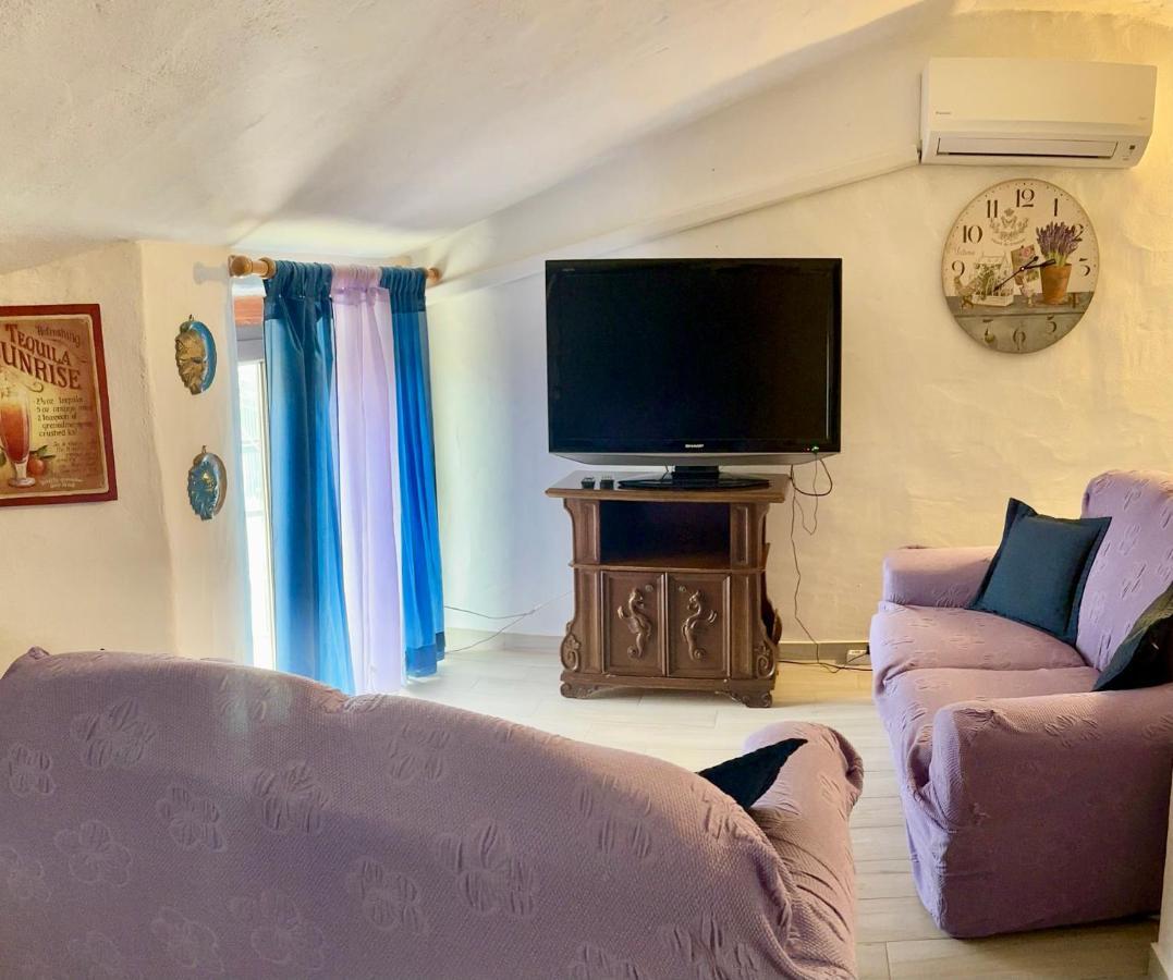 The Quiet Mansard Appartement Olbia Buitenkant foto
